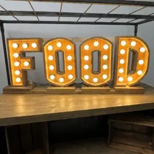 FOOD letters buffeteiland industrieel staal