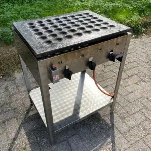 Poffertjesplaat 50st. 65 x 53 cm met gasbrander